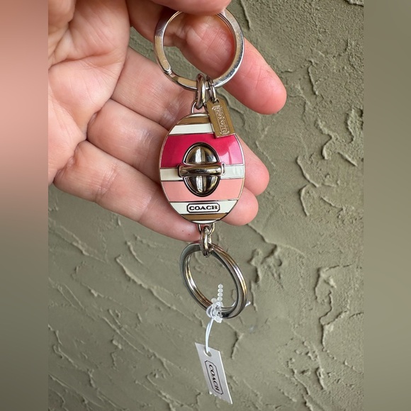 Coach Hadley Striped Valet Key FOB EUC - Picture 4 of 6